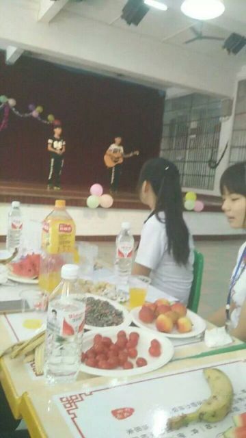 精彩的表演.jpg