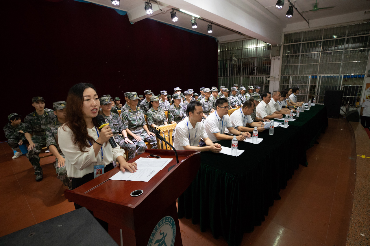 学生科科长陈煜老师主持.jpg