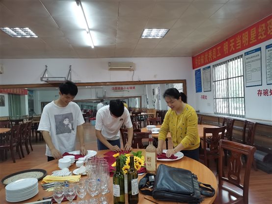 C:\Users\Administrator\Desktop\20210221明阳校区技能训练动员\备赛\酒店接待2.jpg