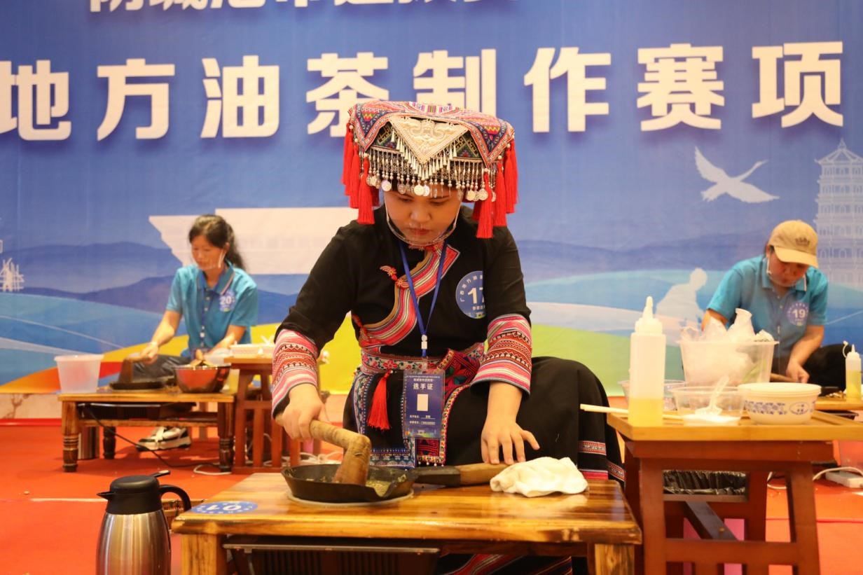 图片5.广西地方油茶制作赛项现场.jpg